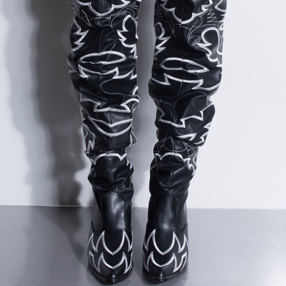 CAPE ROBBIN ROCKSTAR WESTERN OVER THE KNEE BOOTS